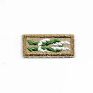 Scouter's Key Award 1983-1988 Molded PB Square Knot Boy Scouts BSA - Picture 1 of 2