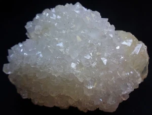 APOPHYLLITE CRYSTALS ON COATING CALCITE CUBES - Picture 1 of 7