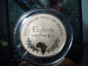 EAST AFRICAN WILD LIFE SOCIETY ELEPHANTS UNC Franklin Mint Medalla de prueba 50,7 mm - Imagen 1 de 2