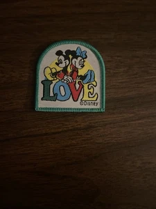 MICKEY MOUSE - gestickter Aufnäher zum Aufbügeln/Aufnähen - Bild 1 von 3