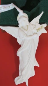 Vintage Wedgwood 2000 White Jasper Angel Holding Star with Box - Picture 1 of 5