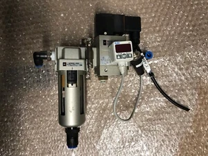 SMC AFM30-03D Mist Separator+AV3000-03-5DZ-Q SoftStart Valve+ISE40-01-70L Sensor - Bild 1 von 10