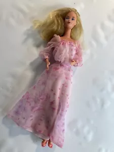 Kissing Vintage Barbie Fashion Doll With Original Dress - Picture 1 of 3
