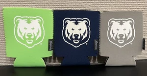Lote de 3 Koozie Can Kooler - Univ. del norte de Colorado (gris, lima, azul) - Imagen 1 de 2