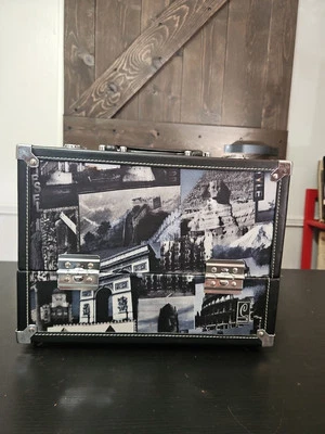 Caboodles Travelers Makeup Train Case Six Tray Storage Cosmetics Purple Interior - Image 1 of 4