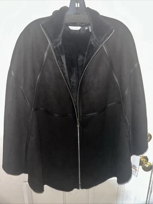 CAPA CALVIN KLEIN IMITACIÓN GAMUZA/FORRO DE PIEL SINTÉTICA NEGRO PARA MUJER TALLA S/M NUEVA CON ETIQUETAS $350 Foto 1 de 4