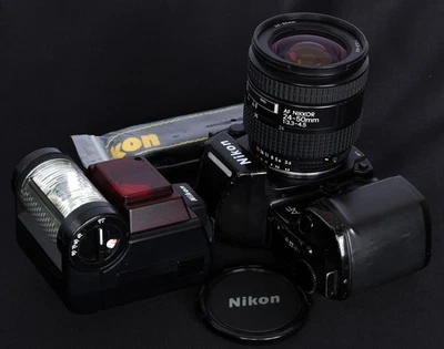 EX Nikon N8008 AF 35mm Film SLR c/w Nikon AF NIKKOR 24-50mm Zoom Lens &SB-20 Kit - Image 1 of 4