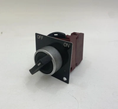 General Electric CEMA P9B10VN Contact Block 10 Amp 600VAC with Selector Switch - Image 1 of 4