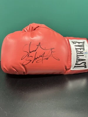 Shawn “Showtime” Porter Autographed Everlast Glove with Beckett - Image 1 of 3