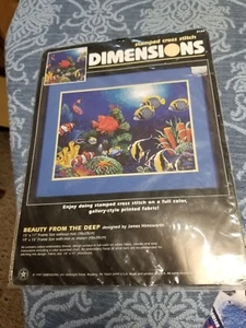 Kit de punto de cruz Dimensions Beauty From the Deep estampado sin cuenta #3164 vintage - Imagen 1 de 3