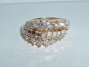 14K YELLOW GOLD DIAMOND PYRAMID BAND RING - Foto 1 di 6