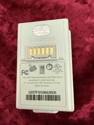 官方微软 Xbox 360 白色充电电池组控制器原始设备制造商  — 第 1/4 张图片