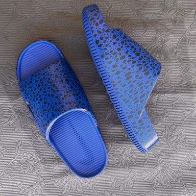 Paquete eléctrico Nike Calm Slide - azul corredor. Unisex, M8 / W9 Foto 1 de 4