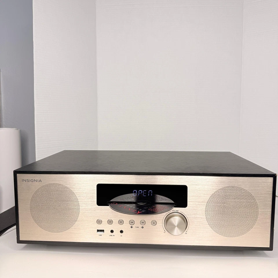 Insignia All-in-One NS-HAIOR18 Shelf System CD Player Bluetooth Works no Remote - Image 1 of 4