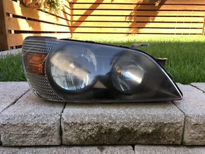 Toyota JDM Alteeza 01-05 Passenger Side Headlight (Black Housing) - Picture 1 of 4