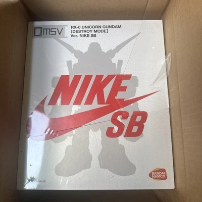 Bandai x Nike SB RX-0 Unicorn Gundam Unicorn Destroy Mode Action Figure NIS - Image 1 of 2