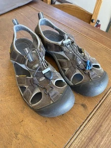 Sandalias impermeables Keen marrón negro para mujer talla 8,5 - Imagen 1 de 7