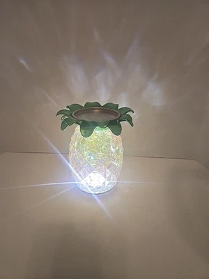 Candelabro de 3 mechas Bath & Body Works iluminado globo de agua brillante piña Foto 1 de 4