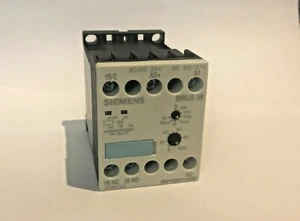 Siemens 3RP1020-1AQ30 Zeitrelais - Bild 1 von 3