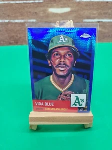 2022 Topps Platinum Anniversary BLUE WAVE PRISM REFRACTOR Athletics Vida Blue - Bild 1 von 2