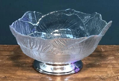 Hermosa ensaladera grande de vidrio para servir hoja de lechuga de jardín de 12 1/2" Foto 1 de 4