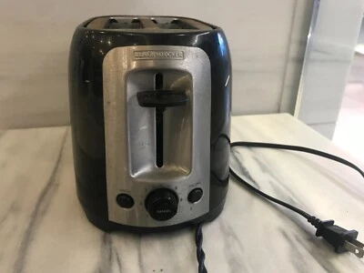 BLACK AND DECKER 2 SLICE TOASTER, 7 SHADE SETTINGS - Image 1 of 3