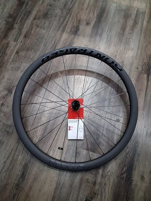 Bontrager Trek 598980 Aeolus Pro 37 TLR 光盘后轮无内胎碳 — 第 1/4 张图片