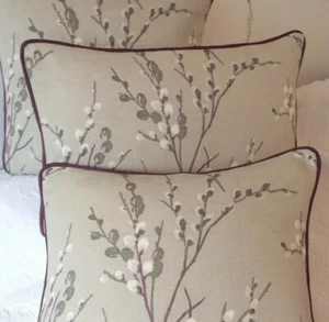 12" x 18" cushion cover in Laura Ashley Pussy Willow Natural Piped  - Picture 1 of 3