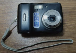 Nikon Coolpix L3 5.1mp 3x Zoom Digital Kamera Ersatzteilspender - Bild 1 von 2