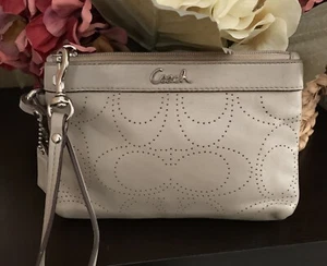 Coach Gray Leather Wallet Wristlet - Picture 1 of 7