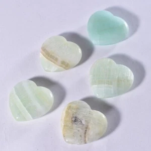 Green Pistachio Calcite Crystal Heart Gemstone Palmstone Healing Stones 1x 44mm - Imagen 1 de 3