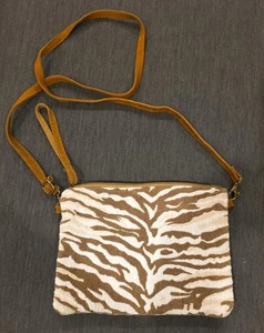 Macchia di Ruggine Go Get Them Tiger Crossbody Bag Wristlet Woven Leather Brown - Imagen 1 de 11