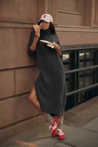 Neu mit Etikett Anthropologie The Daily Practice Karigan Midi-Pulloverkleid Medium. - Bild 1 von 4