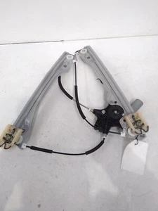 HOLDEN COMMODORE LEFT FRONT WINDOW REG/MOTOR ZB, 10/17-12/20 17 18 19 20 - Picture 1 of 5