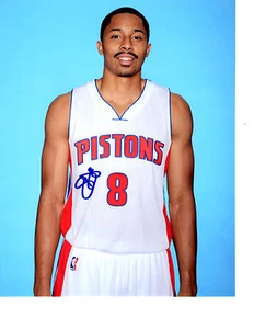 Spencer Dinwiddie hand signed autographed 8x10 photo with COA Detroit Pistons a - Imagen 1 de 1