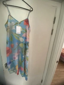 Summer Dress Size M (10-12) - Picture 1 of 7