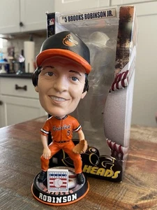 BROOKS ROBINSON Baltimore Orioles Legend MLB BIGhead HOF Bobblehead NIB! - Picture 1 of 2