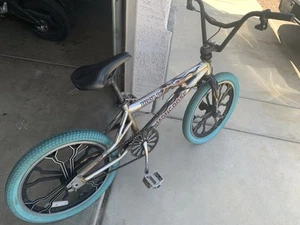 2004 Mongoose Hoop-D Pro Chrome, 20" BMX Freestyle Bike, Mid School Era - Picture 1 of 19