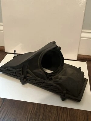 AUDI A4 ALLROAD 2013-2016 2,0 L - Filtro limpiador de aire superior caja/carcasa Foto 1 de 4