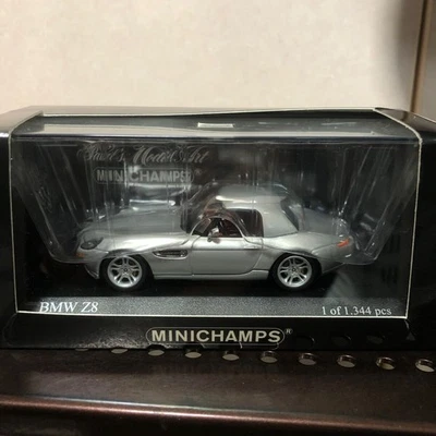 Modellino auto MINICHAMPS BMW Z8 Hardtop 2000 argento metallizzato 1/43 - Immagine 1 di 4