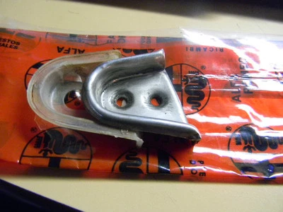 Receptor puerta lateral conductor Alfa Romeo Spider 72-94 Foto 1 de 2