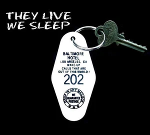 "THEY LIVE" Roddy Piper BALTIMORE HOTEL Sci-Fi Film PROP SCHLÜSSELANHÄNGER John Carpenter - Bild 1 von 3