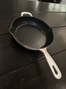 Members Mark Diamond M Logo 9” Cast Iron Skillet - Picture 1 of 6