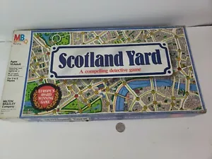 Scotland Yard 1985 juego de mesa vintage Milton Bradley que falta 1 peón y bloc de notas - Imagen 1 de 10