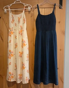 2 Stück Old Navy Gr. XS Cami Kleid Blumen Chambray verstellbare Träger Hängerchen - Bild 1 von 21