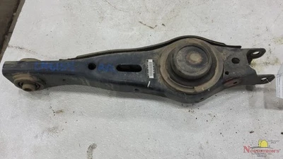 Braço traseiro inferior de mola Hyundai Santa Fe 2019 braço direito - Imagem 1 de 4