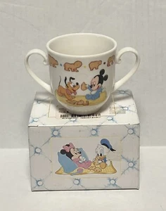 Taza de colección para niños Goebel Disney bebés 2 asas 3X3 con caja descontinuada - Imagen 1 de 13