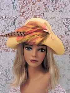 Vintage Ladies 100% Wool Yellow Glenover Fawntra Felt Hat w/ feathers - Picture 1 of 6