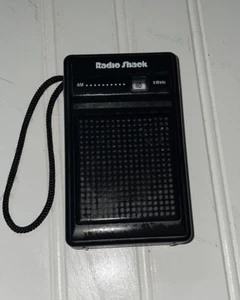 VTG RADIO SHACK TRANSISTOR RADIO AM Flavoradio Radio 📻 Cat. No. 12-201 A Black - Picture 1 of 6