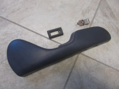 Tapicería de asiento con canastilla Mercury Cougar 84 85 86 usada OEM LADO DERECHO DEL PASAJERO GRIS Foto 1 de 2